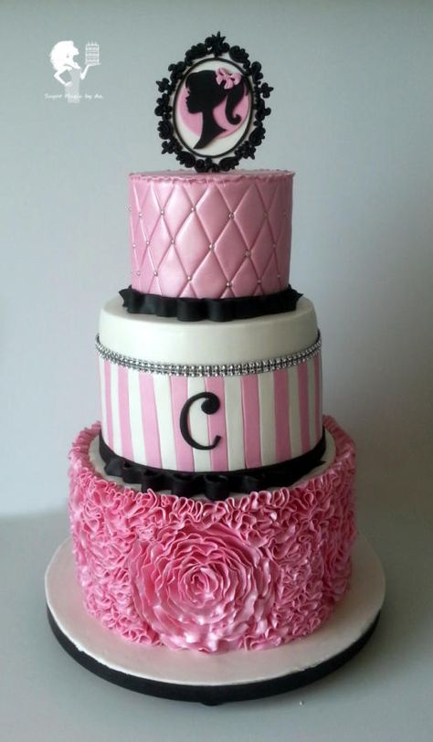 Pink Birthday Cake Ideas, Themed Cake Ideas, Barbie Themed Cake, Vintage Barbie Party, Doll Cake Designs, Pink Birthday Cake, Barbie Birthday Cake, Barbie Party Decorations, Barbie Theme Party