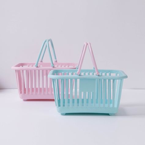 Grocery Basket, Ballon Party, Kids Baskets, Bathroom Basket Storage, Bathroom Baskets, Plastic Basket, Plastic Baskets, Shower Basket, Fruit Storage