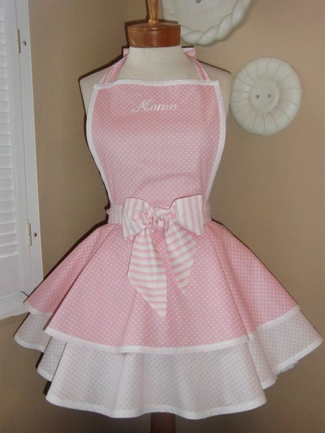 retro pink and white dot Pretty Apron, Pink Apron, Retro Apron, Cute Aprons, Sewing Aprons, Aprons Patterns, Aprons Vintage, Apron Designs, Apron Dress