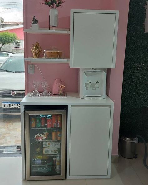 Salon Snack Cart Ideas, Small Nail Area Ideas, Mini Nail Studio, Salon Snack Bar Ideas, Shed Nail Salon Ideas, At Home Nail Salon Room, Nail Room Decor Ideas, Esthetician Studio, Nail Studio Decor