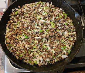 Food Lust People Love: Gram’s Cajun Rice Dressing #SundaySupper Chicken Livers And Gizzards, Cajun Rice Dressing, Rice Dressing Recipe, Boudin Recipe, Sunday Meals, Cajun Rice, Dirty Rice Recipe, Louisiana Cooking, Rice Dressing