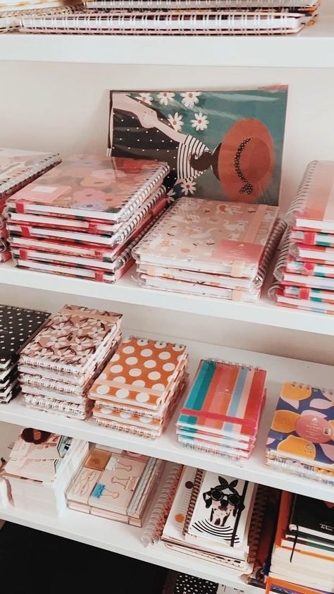 Stationery Store Design, Small Business Office, Bookstore Design, Business Storage, Stationery Obsession, Stationery Business, Business Stationary, Stationary Shop, Small Business Inspiration