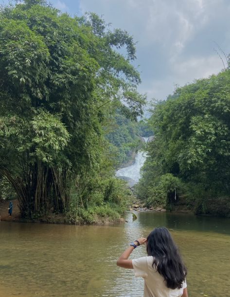 photo inspo, no face photos, waterfall, river, sri lanka, instagram post and stories inspo Sri Lanka Instagram Pictures, River Inspo Pics, River Instagram Story, Waterfall Story Instagram, Female Instagram Pictures, Waterfall Instagram Story, Sri Lanka Instagram, Waterfall Pics, No Face Photos