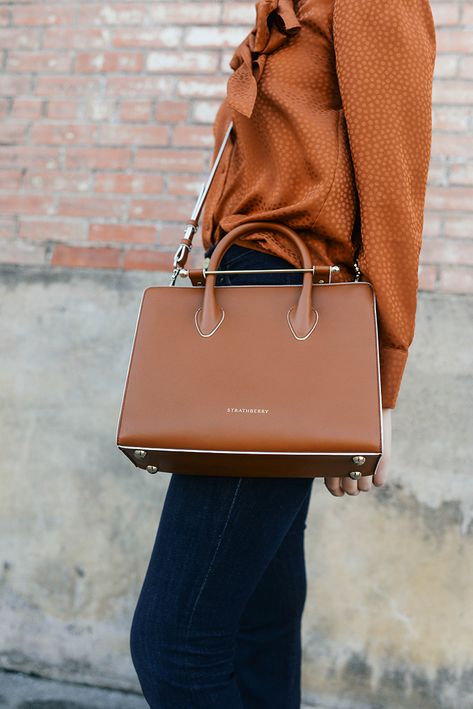 Meghan Markle's Strathberry Midi Tote Strathberry Bag, Purse Boutique, Sustainable Bag, Fall Bags, Tan Handbags, Handbag Heaven, Best Handbags, Beautiful Handbags, Handbag Wallet