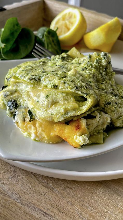 Lemon Lasagna, Lasagna Ingredients, Veggie Lasagna, Ricotta Recipes, Favorite Breakfast Recipes, Classic Lasagna, Italian Pasta Recipes, Spinach Lasagna, Spinach Recipes