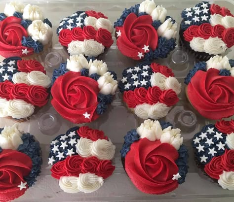 Anchor Cupcake Cake, 4 Of July Cupcakes Ideas, 4th Of July Cupcake Decorating Ideas, American Flag Cupcakes, Memorial Day Cupcakes Ideas, Labor Day Cupcakes, Red White Blue Cupcakes, Fourth Of July Cupcake Ideas, Patriotic Cupcakes Ideas