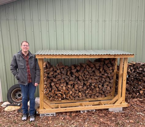 Storage For Firewood Outside, Wood Storage Pallets, Wood Storage Rack Firewood, Fire Pit Seating With Wood Storage, Covered Wood Storage, Pallet Wood Holder, Backyard Firewood Storage, Easy Firewood Storage, Outside Firewood Storage Ideas