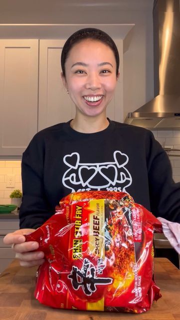 Jessica Cha on Instagram: "Omg is the only reaction to shin ramyun stir fry   #koreanfood #shinramyun #shinramen #koreanramen #koreannoodles #hmart #spicynoodles #instantnoodles @nongshimusa @hmartofficial" Creamy Shin Ramyun, Shin Ramyun Recipes, Shin Ramyun, Ramen Recipes Easy, Korean Noodles, Spicy Noodles, Instant Noodles, Ramen Recipes, Korean Food