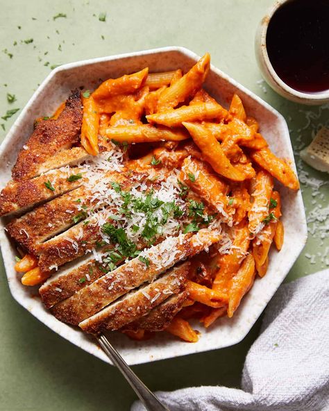 Penne Vodka, Pasta Alla Vodka, Penne Alla Vodka, Chicken Penne, Vodka Pasta, Alla Vodka, Vodka Sauce, French Toast Casserole, Chicken Cutlets