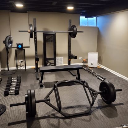 Low Basement Ceiling, Best Home Gym Setup, Low Basement, Basement Gym Ideas, Ceiling Basement, Small Home Gym Ideas, Low Ceiling Basement, Garage Gyms, Home Made Gym