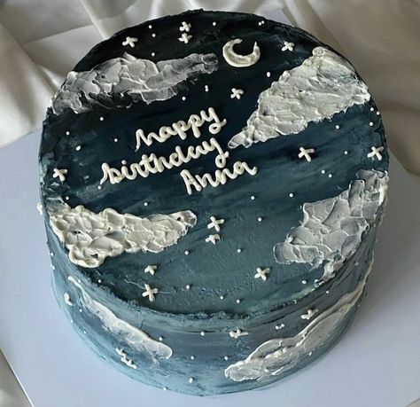 Moon Cakes Aesthetic, Starry Birthday Cake, Moon Themed Cake Aesthetic, Blue Vintage Cake Aesthetic, Simple Space Cake, Classy Cake Designs, Star Cake Aesthetic, Universe Cake Ideas, Celestial Birthday Cake