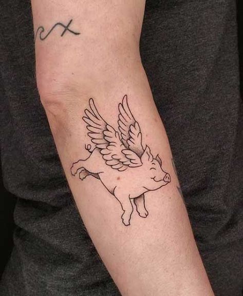 Pigs Fly Tattoo, Flying Pig Drawing, Flying Pig Tattoo, Sara Tattoo, Pigs Flying, Fly Tattoo, Patch Sleeve, Pig Tattoo, Traditional Tattoo Inspiration