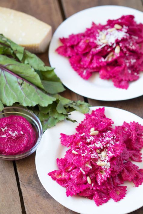 Beet Pesto Pasta, Beet Pesto, Beet Root, Purple Food, Pink Foods, Memorial Day Weekend, Liver Health, Pesto Pasta, Tupperware