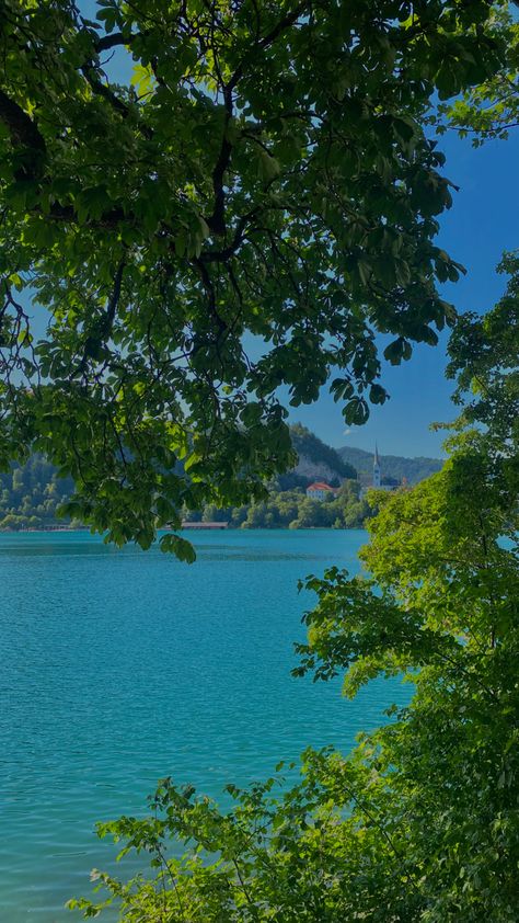 Inter Railing, Lake Bled Slovenia, Traveling Aesthetic, Bled Slovenia, Europe 2024, Lake Bled, Travel Summer, 2024 Vision, Slovenia