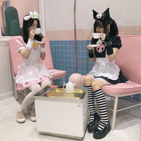 Hello Kitty Halloween Costume, My Melody Outfit, Kuromi Outfit, Matching Costumes, Melody Hello Kitty, Maid Cosplay, Bff Outfits, Hello Kitty Halloween, Matching Halloween