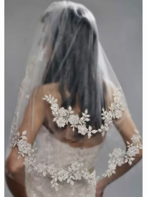 Deux couches Elégant / A Perles Voiles de Mariée Voiles longueur coude avec Perle fausse / Broderie Polyester / Voile baissant de 2023 ? US $15.99 Short Veils Bridal, Veil Simple, Beaded Wedding Veils, Veil Dress, Wedding Veils Short, Veil Ideas, Court Train Wedding Dress, Ivory Veil, Red Bridal Dress