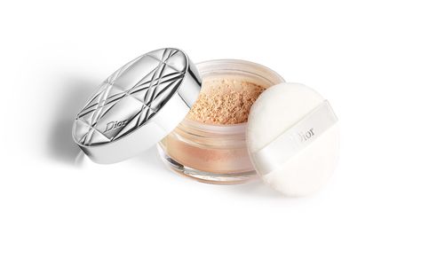 Discover Diorskin Nude Air loose powder by Christian Dior available in Dior… Christian Dior Makeup, Shiny Makeup, Hd Makeup, Makeup Accesories, Dior Makeup, Dior Beauty, Beauty Website, Luxury Makeup, Products Makeup