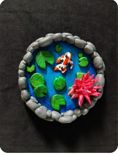 Cute clay trinket dish idea 💡 or incense Clay Trinket Dish Diy, Trinket Dish Ideas, Clay Trinket Box Diy, Air Dry Clay Trinket Dishes Aesthetic, Polymer Clay Trinket Dish, Calcifer Clay Tray, Ghibli Clay Tray, Clay Trinket Dish, Diy Trinket Box