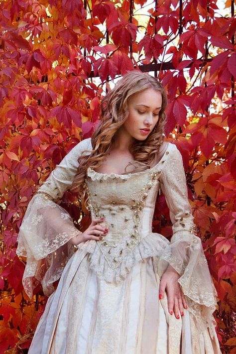 Masquerade princess gown Victorian Hairstyles, Red Garden, Autumn Bride, Period Dress, Fantasy Dresses, Medieval Dress, Fantasy Costumes, Fantasy Clothing, Fantasy Fashion