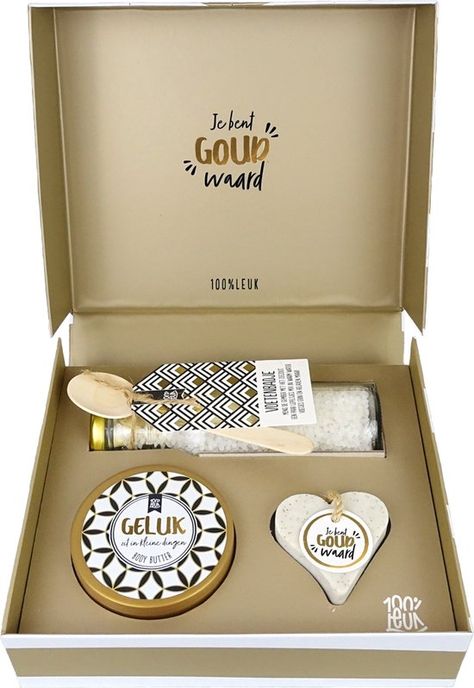 Cadeaupakket Pakket – Je bent Goud waard. Cadeaubox is van stevig kwaliteit en heeft een luxe uitstraling. Gemaakt van FSC gecertificeerd karton. Gevuld... Diy Boxes, Gold Shelves, Diy Box, Perfect Gift, Packaging, In This Moment, Pure Products, Gold