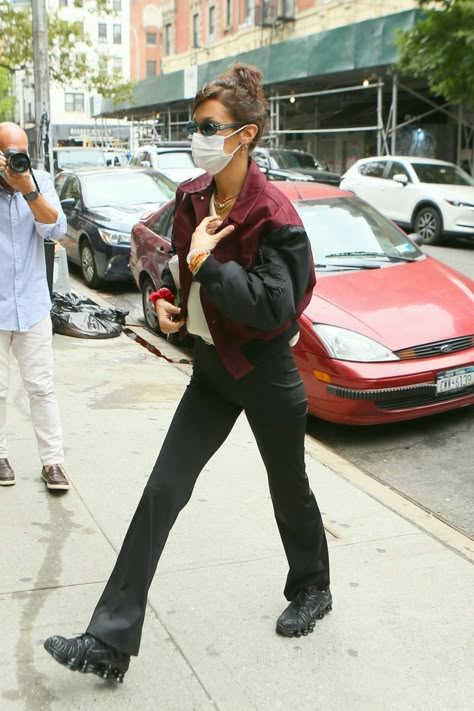 Nyc September, Bella Hadid Street Style, Models Off Duty Style, University Style, Bella Hadid Outfits, Bella Hadid Style, Hadid Style, Model Off Duty, Fire Fits