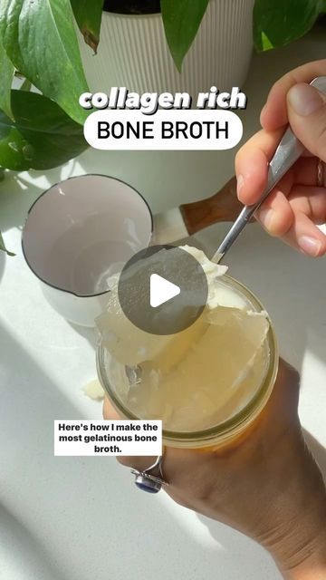 Olivia Robertson-Moe, NTP | Nutrient-Dense Nutrition on Instagram: "🦴Recipe for the most gelatinous bone broth 👇👇 save this recipe so you can make nutritious broth for fraction of the price of premade versions. 1️⃣ fill your pot with bones - for a 1.5 gallons of water i usually use 1 large beef marrow bone and 1 lb chicken feet (you can use more but no less!) 2️⃣ cover with filtered water and a tablespoon of salt. 3️⃣ pressure cook for 2.5 hours (if you’re doing it on the stove cook at a rolling simmer for 10-12 hours) then let it release naturally. You can repeat this process with the same bones for another batch of broth! My best tips for gelatinous bone broth are: - choosing the right bones, like beef marrow, knuckle, chicken feet, pork feet - Use just enough water to cover the bo Bone Marrow For Babies, How To Make Bone Broth, Bone Broth Benefits Recipes, Diy Bone Broth, Bone Soup Recipes, How To Make Carmel, Chicken Feet Bone Broth, Bone Broth Diet Plan, Bone Marrow Recipe