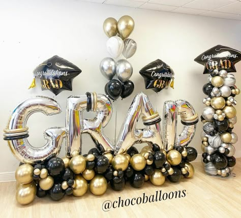 Balloon Decorations Graduation, Graduation Party Pictures, Graduation Party Table, Backyard Graduation Party, Graduation Party Gifts, Senior Graduation Party, Graduation Party High, Graduation Party Diy, Graduation Party Centerpieces