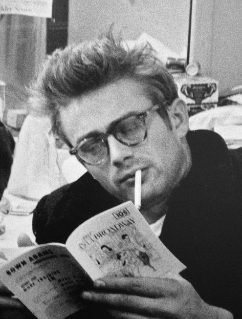 Dennis Stock, Jim Stark, James Dean Photos, Jimmy Dean, Bad Picture, James Dean, Knowledge Is Power, American Actors, Classic Hollywood