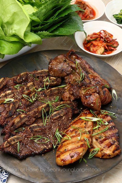 Galbi (Kalbi) Korean Marinated Rib BBQ Recipe & Video - Seonkyoung Longest Korean Food Recipes, Spinach Side Dish, Meat Bbq, Seonkyoung Longest, Bbq Recipe, Side Dishes For Chicken, Korean Side Dishes, Mapo Tofu, Korean Cooking