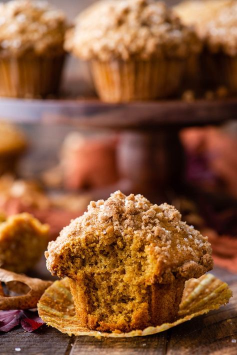 Want to make absolutely perfect pumpkin muffins that rival any professional bakery? I spent 6 months testing and perfecting muffin recipes so I could teach you the exact, easy to follow steps to make bakery style muffins at home! Homemade Pumpkin Muffins, Pumpkin Apple Muffins, Freeze Muffins, Pumpkin Muffins Recipe, Best Pumpkin Muffins, Gluten Free Pumpkin Muffins, Bakery Style Muffins, Pumpkin Muffin Recipes, Spice Muffins