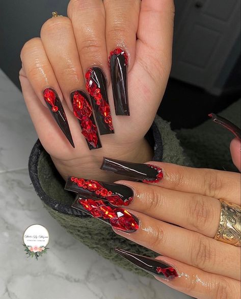 Red Bottom Nails, Nail Cam, Jasmine Nails, Beige Nails Design, Star Nail Designs, Girls Nail Designs, Nail Goals, Coffin Nails Matte, Wow Nails