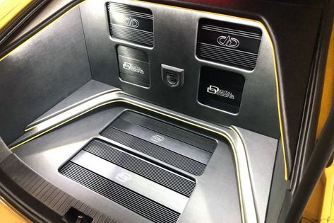 Custom Subwoofer Enclosure, Car Audio Fabrication, Audio Mobil, Custom Car Audio, Car Audio Subwoofers, Subwoofer Enclosure, Car Sounds, Car Audio Systems, Inside Job