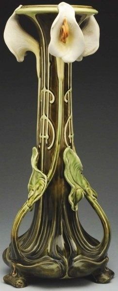 Art Nouveau Calla Lilies Vase. Austria. Circa 1900. Lily Vases, Design Art Nouveau, Bijoux Art Nouveau, Art Nouveau Design, Calla Lilies, Green Vase, Art Nouveau Jewelry, Inspiration Art, Calla Lily