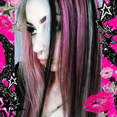 Pink black and blonde stripe y2k dyed hair, scene hair Pink White And Black Hair, Black Hair Pastel Highlights, Blonde Hair Pink And Black Highlights, Black Hair With Pink And Blonde Highlights, Pink And Black Hair Color Ideas, Black And Pink Striped Hair, Blonde Pink Black Hair, Chunky Highlights Pink And Black, Pink And Black Skunk Hair