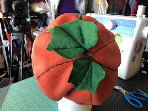 Diy Pumpkin Hat For Costume, Halloween Diy Pumpkin, Beret Diy, Pumpkin Beret, Pumpkin Hats, Toothpaste Kisses, Cottagecore Halloween, 3d Leaves, Halloween Pumpkin Diy