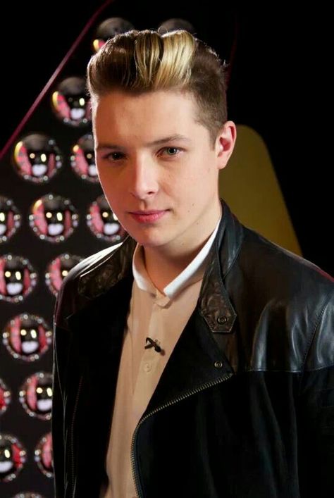 John Newman. Don't understand why his music's not more popular. John Newman, Love Me Again, John 3, Singer Songwriter, Celebrity Crush, Eye Candy, Songwriting, Musician, Songs