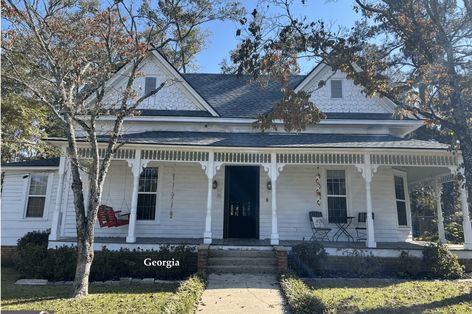 Georgia Folk Victorian Home For Sale $115K Folk Victorian Porch, Folk Victorian Interior, Country Victorian Homes, Future House Exterior, Porch Gable, Folk Victorian Farmhouse, Folk Victorian House, Home Exterior Paint, Victorian Porch