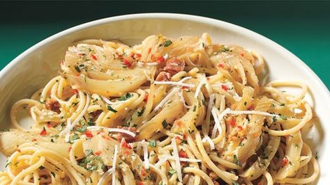 Pasta With Fennel, Spicy Spaghetti, Fennel Recipes, Cooking Photos, Fennel Salad, Pasta Ingredients, Herb Recipes, Pasta Gnocchi, Italian Foods