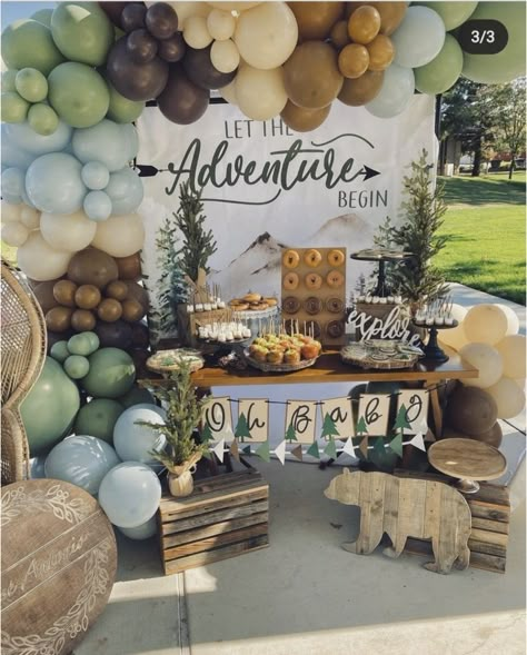 Adventure Baby Shower Ideas, Park Baby Shower Ideas, Mountain Baby Shower Theme, Adventure Baby Shower Theme, Camping Baby Shower Theme, Woodsy Baby Showers, Baby Shower Camo, Camping Theme Birthday, Adventure Awaits Baby Shower