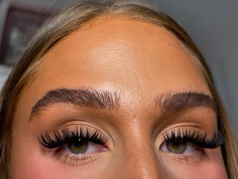 Love a Russian/ hybrid style lash? Style SL17 will give you that salon result at the comfort of your own home!😍 with our bond and seal application can take you under 7 minutes! Saving you lots of time and money! Not forgetting that they can last you 5/7 days if not longer!😱 #lashesextension #lashesfordays #hyrbidlashes #lashesofinstagram Lash Extensions Natural, Individual Eyelash Extensions, Diy Lash Extensions, C Curl, Brow Lash, Individual Eyelashes, Face Facial, Makeup Game, Lash Extensions