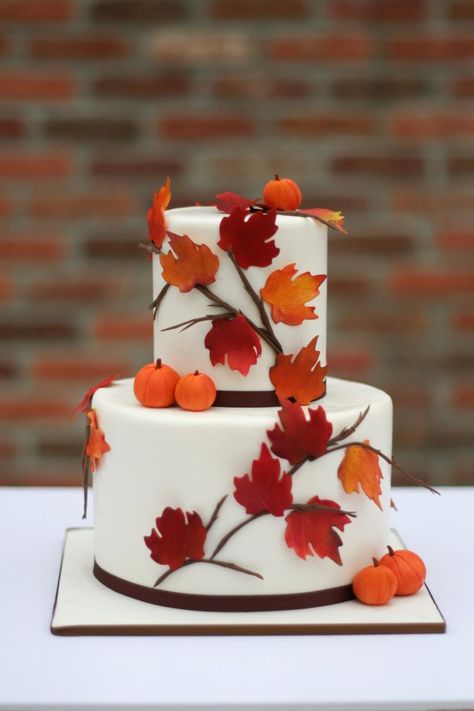 Fall Theme Cakes, Pumpkin Wedding Cakes, Fall Cakes Decorating, Fall Birthday Cakes, Autumn Wedding Cakes, Pasteles Halloween, Thanksgiving Cakes, Wedding Cake Flavors, Themed Wedding Cakes