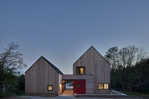 Cedar Cladding, Modern Barn House, Nova Scotia Canada, Modern Barn, Farmhouse Exterior, Cabin Design, Prefab Homes, Water Views, Modern Exterior