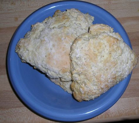 Scottish Bran Scones Scottish Food, Milk Nutrition, Tray Bake Recipes, Scottish Recipes, Tray Bake, Bake Recipes, Scones Recipe, Crescent Roll Recipes, Irish Recipes