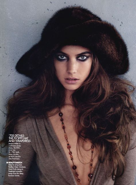 Jessica Miller for Elle US July 2004 Jessica Miller, Piercing Eyes, High Fashion Models, Elle Us, Cashmere Dress, Eye Makeup Tips, Best Model, Strike A Pose, Photoshoot Poses