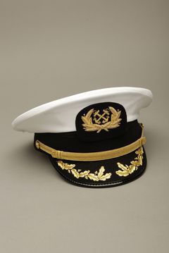 Sailboat Accessories, Yacht Birthday, Spain Travel Outfits, Captain Cap, Yacht Rock, Yacht Week, River Rat, Sailboat Yacht, Nautical Inspiration