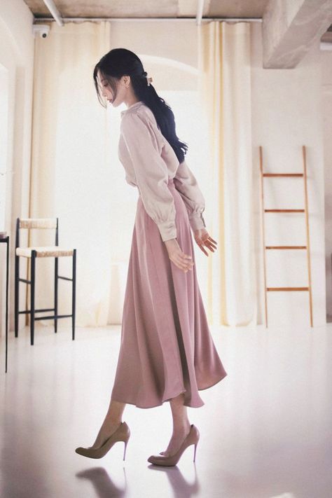 Korean Fashion Dress, Modest Fashion Outfits, Life Tips, Beauty And Lifestyle, Feminine Outfit, Professional Outfits, Mode Vintage, Girly Outfits, Teen Fashion Outfits