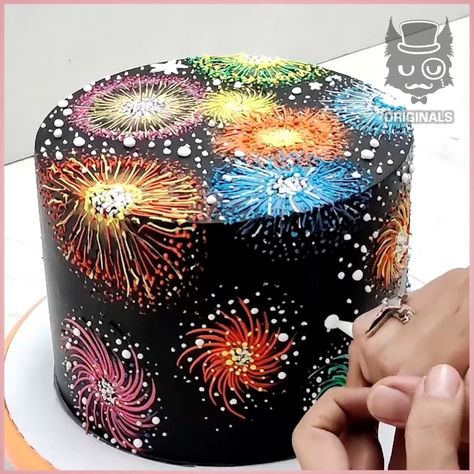 July 4th Cakes, New Year Cake Design 2024, Fireworks Birthday Cake, New Years Cakes, New Year Cake 2024, New Years Cake Decorating, Fireworks Cake Design, Simple New Year Cake Design, Firework Cake Ideas