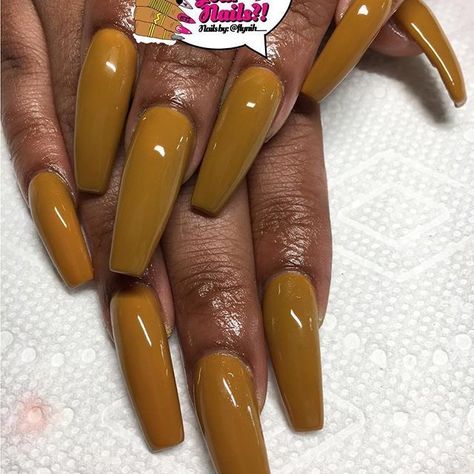 Follow Cali Yatta for more ❤️ Dark Yellow Nails, Nude Brown Nails, Brown Nail, Brown Nails, Yellow Nails, Dark Yellow, Unique Nails, Dope Nails, Creative Nails