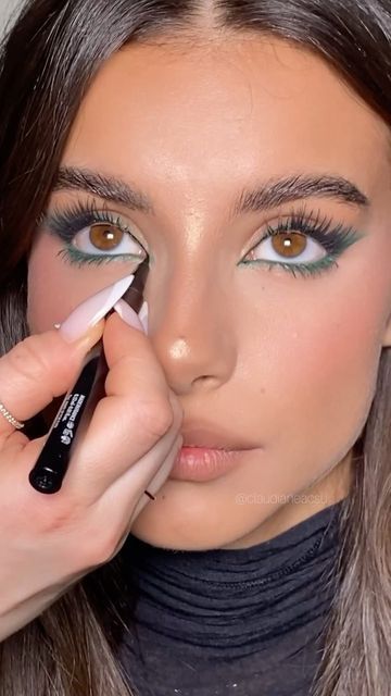 Makeup Looks Green Eyeliner, Green Bottom Eyeliner, Green Eyeliner Hooded Eyes, Deep Green Eyeshadow, Green Eyeliner Green Eyes, Green Waterline Makeup, Green Makeup Brown Eyes, Green Makeup Looks Simple, Dark Green Eyeliner