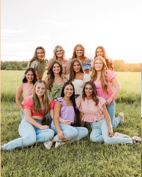 INTRODUCING my first ever senior rep team!! 💖 how cute are they??!! I’m obsessed & so so grateful for them all! Idk how but I got the sweetest group of girls contact them for their special senior rep discount code �💕 #seniorpictures #seniorphotographer #seniorportraits #seniorsunday #seniorrepprogram #santarosabeachphotographer #destinphotographer #waltoncountyflorida #floridaphotographer Senior Rep Team Photoshoot, Girl Group Photoshoots, Group Pictures With Friends, Photography Chair, Besties Photoshoot, Senior Rep Program, Sorority Photoshoot, Girls Group, Group Pictures